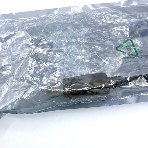 NEW Bizlink DP/N 023NVR Video Adapter DisplayPort (male) to DVI-D (female) - Picture 6 of 8